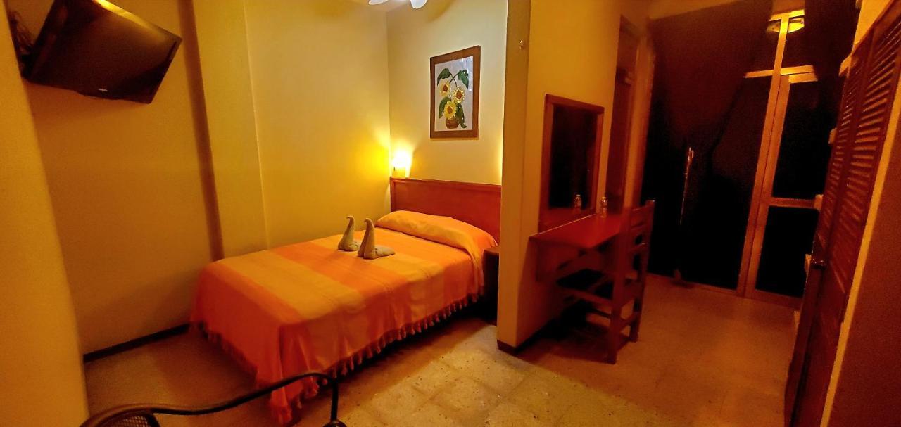 Hotel Florida Oaxaca Εξωτερικό φωτογραφία